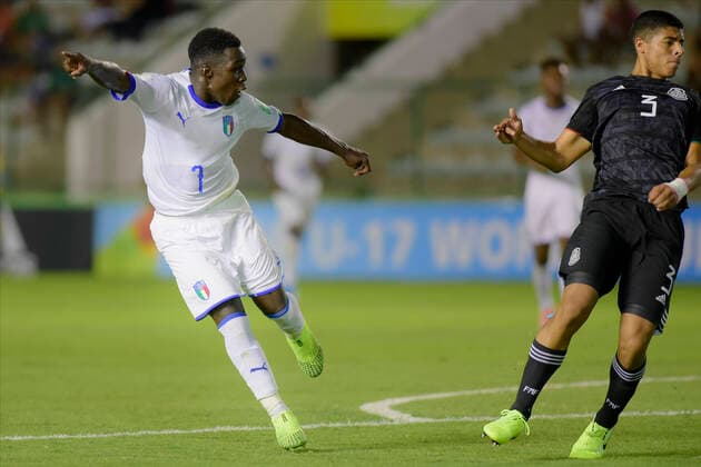 Sub 17 Mexico e Itália BRASÍLIA, DF - 31.10.2019: SUB 17 MEXICO E ITÁLIA - Degnand Gnonto scores for Italy during Under 17 Mexico and Italy. Match valid for the FIFA U17, U 17 World Cup group stage. Bezerrão Stadium in Brasilia, DF. (Photo: Reinaldo Reginato Fotoarena) x1823606x  ReinaldoxReginato