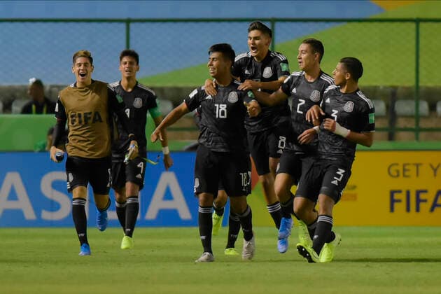 Sub 17 Mexico e Itália BRASÍLIA, DF - 31.10.2019: SUB 17 MEXICO E ITÁLIA - Efrain Alvarez scores for Mexico during U17, U 17 Mexico and Italy. Match valid for the FIFA U17 World Cup group stage. Bezerrão Stadium in Brasilia, DF. (Photo: Reinaldo Reginato Fotoarena) x1823640x  ReinaldoxReginato