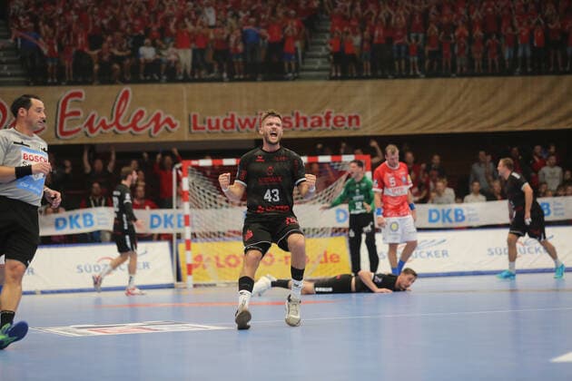 Kai Dippe Ludwigshafen, 43 after the final whistle in the game TSG Ludwigshafen Friesenheim vs. Bergischer HC in the 1 Handball Bundesliga on 30 10 2019, TSG Ludwigshafen Friesenheim Bergischer HC, Handball, 1 Bundesliga, 30 10 2019 Ludwigshafen Copyright: xEibner-Pressefotox xMichaelxBermelx