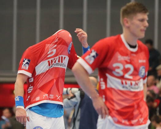 Max Darj Bergischer HC, 5 and Jeffrey Boomhouwer Bergischer HC, 32 after the final whistle at the game TSG Ludwigshafen Friesenheim vs. Bergischer HC in the 1 Handball Bundesliga on 30 10 2019, TSG Ludwigshafen Friesenheim Bergischer HC, Handball, 1 Bundesliga, 30 10 2019 Ludwigshafen Copyright: xEibner-Pressefotox xMichaelxBermelx
