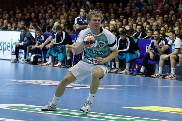31 10 2019, Swiss Life Hall, Hannover, Ligaspiel, 1 League, TSV Hannover Burgdorf vs HSG Nordhorn Lingen, in picture Alfred Joensson 18, Han Burgdorf am Ball TSV Hannover Burgdorf vs HSG Nordhorn Lingen