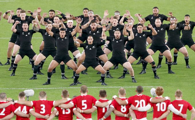 Bilder des Jahres 2019, Sport 11 November Sport Themen der Woche KW44 Sport Bilder des Tages Rugby World Cup in Japan: New Zealand v Wales New Zealand players perform the haka ahead of a Rugby World Cup bronze medal match against Wales on Nov. 1, 2019, in Chofu, western Tokyo. 
