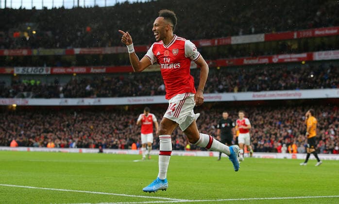 Bilder des Jahres 2019, Sport 11 November Sport Themen der Woche KW44 Sport Bilder des Tages ArsenalÕs Pierre-Emerick Aubameyang celebrates after scoring the opening goal during the Premier League match at the Emirates Stadium, London. Picture date: 2nd November 2019. Picture credit should read: Paul Terry Sportimage EDITORIAL USE ONLY. No use with unauthorised audio, video, data, fixture lists, club league logos or live services. Online in-match use limited to 120 images, no video emulation. No use in betting, games or single club league player publications. SPI-0293-0020