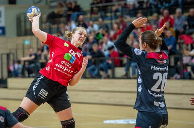 Danique Boonkamp SV Union Halle wins the DHB Cup against Sarah van Gulik Bensheim SV Union Halle Neustadt Wildcats vs HSG Bensheim Auerbach Handball DHB Cup Season 2019 2020 Copyright xVIADATAx xHolgerxJohnx Halle Saale Sachsen Anhalt Germany