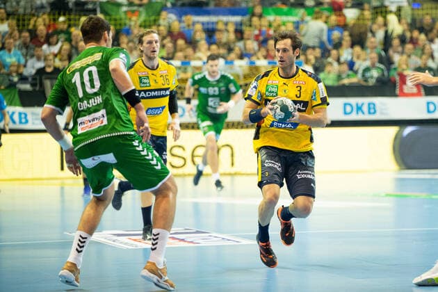 v l Jakov Gojun 10 Fox, Jesper Nielsen RN Loewen, Uwe Gensheimer RN Loewen, Fox Berlin vs RN Loewen, 03 11 19, GER, Berlin, 03 11 19, HBL, Fox Berlin vs RN Loewen, Berlin Copyright: xUwexKoch xEibner-Pressefotox EP_ukh