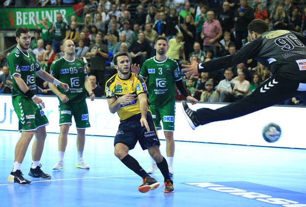 GER, DHB, 1 HBL, FUECHSE BERLIN VS Rhein Neckar Loewen 03 11 2019, Max Schmeling Halle, Berlin, GER, DHB, 1 HBL, FUECHSE BERLIN VS Rhein Neckar Loewen, DHB regulations prohibit any use of photographs as image sequences and or quasi video in picture Mijajlo Marsenic Fuechse Berlin 93 , Paul Drux Fuechse Berlin 95 , Fabian Wiede Fuechse Berlin 3 , Dejan Milosavljev Fuechse Berlin 96 , Romain Lagarde Rhein Neckar Loewen 8 nordphotox xEngler nph00076