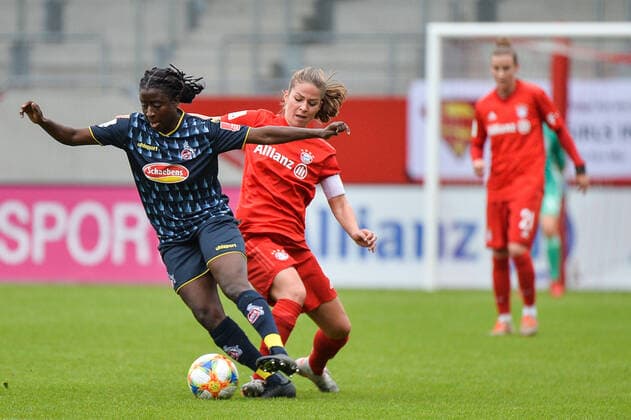 Eunice Beckmann 1 FC Cologne in the duel it Melanie Leupolz FC Bayern Munich Munich, Germany, 03 11 2019, 03 11 2019, Munich, Soccer, 1 Bundesliga, FC Bayern Munich 1 FC Cologne, DFB DFL REGULATIONS PROHIBIT ANY USE OF PHOTOGRAPHS AS IMAGE SEQUENCES AND OR QUASI VIDEO xklx