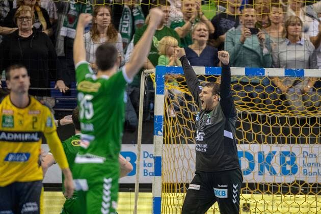 Handball Berlin 03 11 2019 1 Bundesliga HBL Season 2019 2020 Foxes Berlin Rhine Neckar Lion Dejan Milosavljev Foxes Berlin, TW, No 96 Jubel