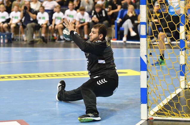 Dejan Milosavljev Goalkeeper Foxes , parries the throw Foxes Berlin Rhine Neckar Lions 1 Bundesliga, DKB Handball Bundesliga, 2019 2020 Men, Men, Men, Handball, Germany, Germany, Max Schmeling Halle Berlin, 3 11 2019