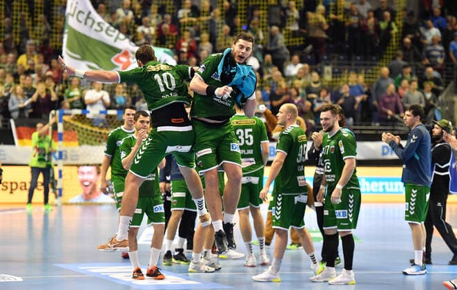Jakov Gojun Füchse , and Mijajlo Marsenic Füchse , at an air bodycheck Füchse Berlin Rhein Neckar Löwen 1 Bundesliga, DKB Handballbundesliga, 2019 2020 Men, Men, Handball, Germany, Germany, Max Schmeling Halle Berlin, 3 11 2019