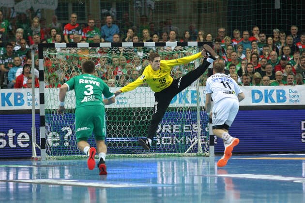 SC DHfK Leipzig vs. SC Magdeburg, Liqui Moly HBL, 03 11 19 Handball, 1 Bundesliga, Season 2019 2020, 11 Matchday SC DHfK Leipzig vs. SC Magdeburg on 03 11 19 in the Quarterback Immobilien Arena Leipzig In the picture Goalkeeper Joel BIRLEHM 35, SC DHfK Leipzig in the Sevenmeter against Daniel PETTERSSON 11, SC Magdeburg Copyright: xBEAUTIFULxSPORTS JanxKaeferx