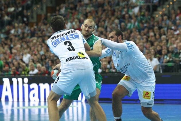 SC DHfK Leipzig vs. SC Magdeburg, Liqui Moly HBL, 03 11 19 Handball, 1 Bundesliga, Season 2019 2020, 11 Matchday SC DHfK Leipzig vs. SC Magdeburg on 03 11 19 in the Quarterback Immobilien Arena Leipzig In the picture Maximilian JANKE 13, SC DHfK Leipzig vs. Piotr CHRAPKOWSKI 3, SC Magdeburg and Zeljko MUSA 2, SC Magdeburg Copyright: xBEAUTIFULxSPORTS JanxKaeferx