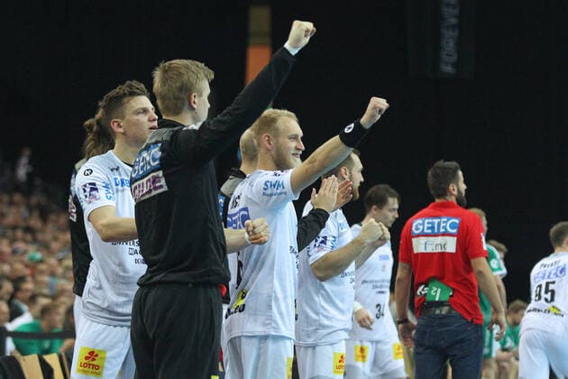 SC DHfK Leipzig vs. SC Magdeburg, Liqui Moly HBL, 03 11 19 Handball, 1 Bundesliga, Season 2019 2020, 11 Matchday SC DHfK Leipzig vs. SC Magdeburg on 03 11 19 in the Quarterback Immobilien Arena Leipzig In the picture Jubel auf der Bank von Magdeburg Christoph STEINERT 8, SC Magdeburg left and Matthias MUSCHE 6, SC Magdeburg middle Copyright: xBEAUTIFULxSPORTS JanxKaeferx