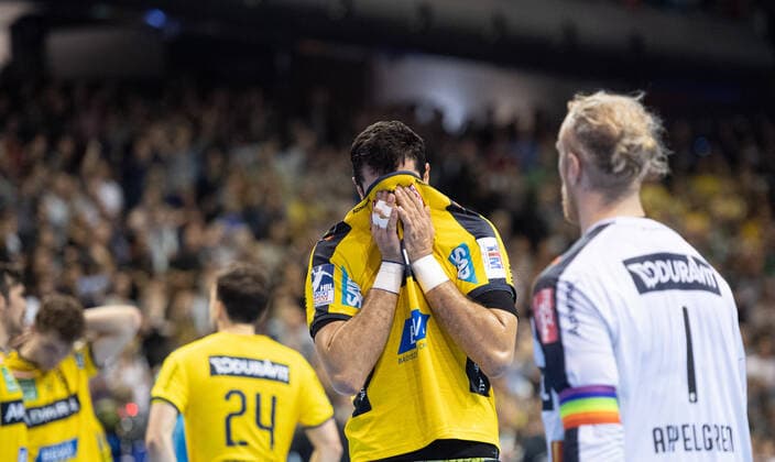 After the final whistle Ilija Abutovic mid 20 RNL and goalkeeper Mikael Appelgren 1 RNL Handball 1 Bundesliga, season 2019 2020 Fuechse Berlin Rhein Neckar Loewen in Berlin, Germany on 03 11 2019 Germany on ,