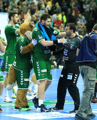 GER, DHB, 1 HBL, FUECHSE BERLIN VS Rhein Neckar Loewen 03 11 2019, Max Schmeling Halle, Berlin, GER, DHB, 1 HBL, FUECHSE BERLIN VS Rhein Neckar Loewen, DHB regulations prohibit any use of photographs as image sequences and or quasi video in picture Dejan Milosavljev Fuechse Berlin 96 , Mijajlo Marsenic Fuechse Berlin 93 nordphotox xEngler nph00076