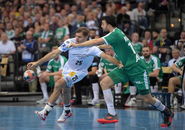 Bastian Roscheck DHfK 19 vs. Marko Bezjak SCM 25 GER, Handball, 1 Bundesliga, SC DHfK Leipzig vs. SC Magdeburg, 03 11 2019 Leipzig Copyright: xModlax Eibner-Pressefotox EP_cma