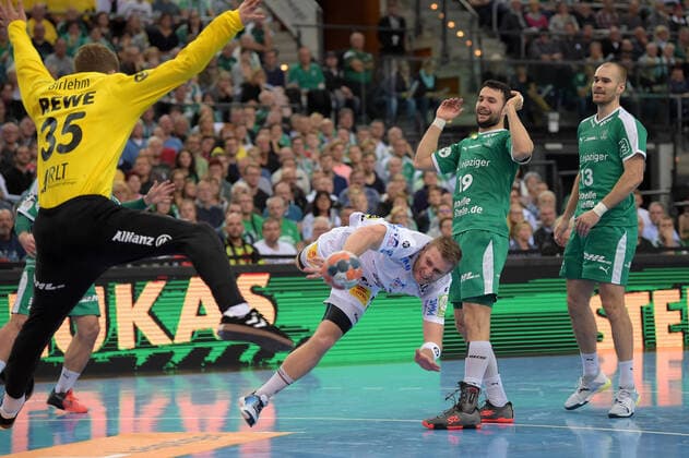 Lukas Mertens SCM 22 vs DHfK Goalkeeper Joel Birlehm GER, Handball, 1 Bundesliga, SC DHfK Leipzig vs SC Magdeburg, 03 11 2019 Leipzig Copyright: xModlax Eibner-Pressefotox EP_cma