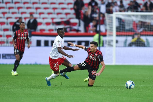 25 MOUSSA DOUMBIA (REI) - 20 YOUCEF ATAL (NICE) - FAUTE FOOTBALL : Nice vs Reims - Ligue 1 Conforama - 03 11 2019 FEP Panoramic 