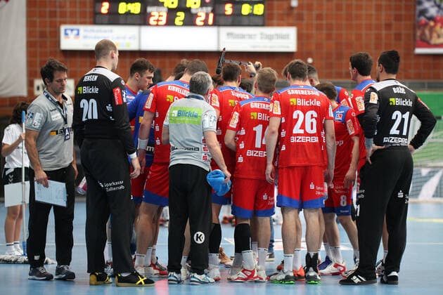 Time out HBW Balingen Weilstetten GER, Handball, 1 Bundesliga, TSV GWD Minden against HBW Balingen Weilstetten, 03 11 2019 Minden Copyright: xStrohdiekx Eibner-Pressefotox EP_jsk