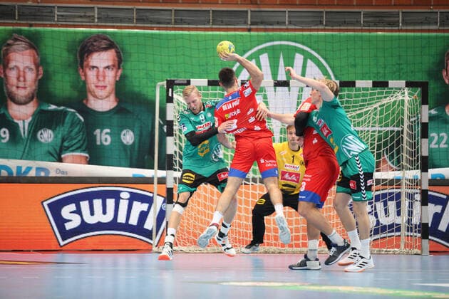 Juan De La Pena HBW Balingen Weilstetten 19 against Christoffer Rambo TSV GWD Minden 9 left GER, Handball, 1 Bundesliga, TSV GWD Minden against HBW Balingen Weilstetten, 03 11 2019 Minden Copyright: xStrohdiekx Eibner-Pressefotox EP_jsk