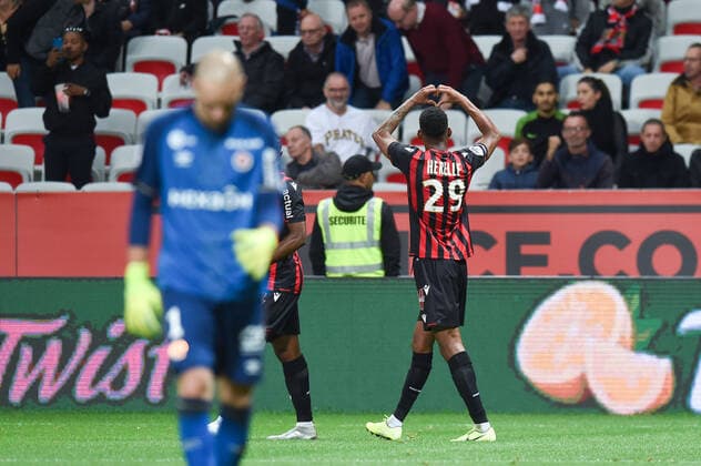 29 CHRISTOPHE HERELLE (NICE) - JOIE - COEUR FOOTBALL : Nice vs Reims - Ligue 1 Conforama - 03 11 2019 FEP Panoramic 