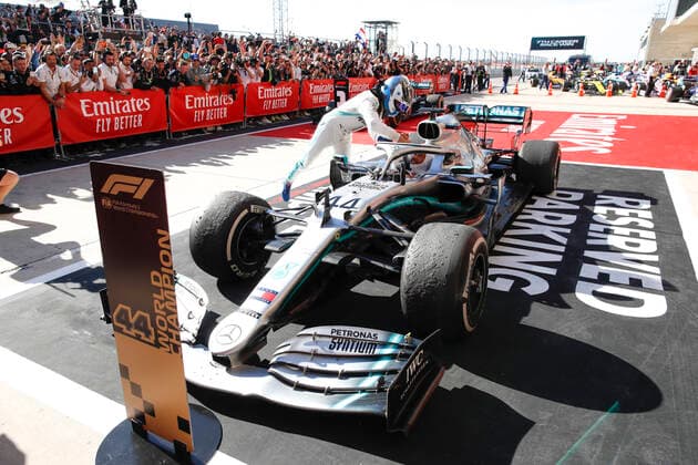 Motorsports: FIA Formula One World Championship, WM, Weltmeisterschaft 2019, Grand Prix of United States, 77 Valtteri Bottas (FIN, Mercedes AMG Petronas Motorsport), 44 Lewis Hamilton (GBR, Mercedes AMG Petronas Motorsport), Austin United States of America