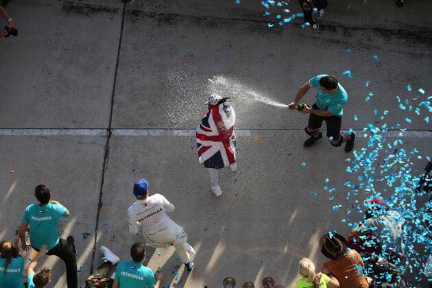 Photo4 LaPresse 03 11 2019 Austin, USA Grand Prix Formula One USA 2019 In the pic: Mercedes AMG F1 team celebrates the Lewis Hamilton (GBR) Mercedes AMG F1 W10 EQ Power winning of the 2019 World Champion  Copyright: xPhoto4 LaPressex