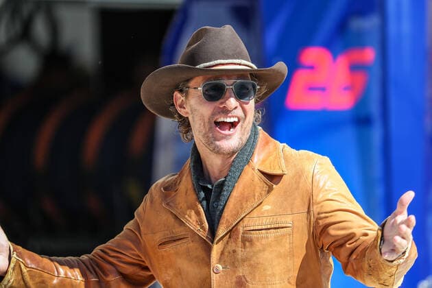 Sport Bilder des Tages Formel 1, GP USA, Matthew McConaughey zu Gast November 3, 2019, Austin, Texas, U.S: Actor Matthew McConaughey in action during the Formula 1 Emirates United States Grand Prix race held at the Circuit of the Americas racetrack in Austin,Texas. Motorsports 2019 - Formula 1 Emirates United States Grand Prix - ZUMAw300 20191103_zaf_w300_005 Copyright: xDanxWozniakx