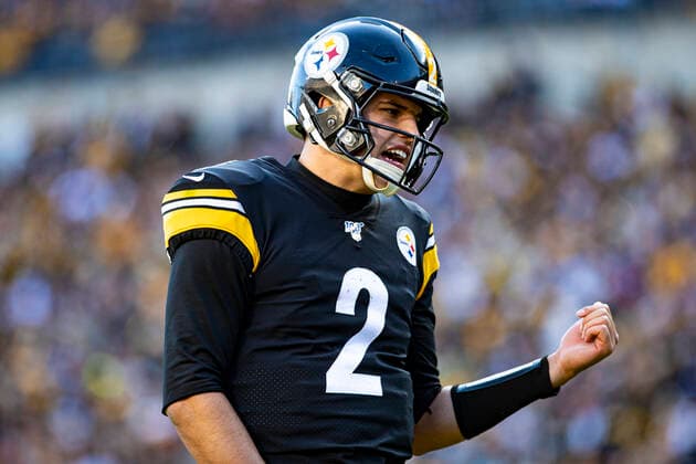 PITTSBURGH, PA - NOVEMBER 03: Pittsburgh Steelers quarterback Mason Rudolph (2) looks on during the NFL, American Football Herren, USA football game between the Indianapolis Colts and the Pittsburgh Steelers on November 03, 2019 at Heinz Field in Pittsburgh, PA. (Photo by Mark Alberti Icon Sportswire) NFL: NOV 03 Colts at Steelers Icon19110317249