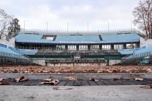 Center Court Steffi Graf Stadion is finished and seeded now its natures turn, conversion to lawn, KW 45, Steffi Graf Stadion, LTTC Rot Weiß , Berlin, 5 11 2019,