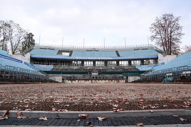 Center Court Steffi Graf Stadion is finished and seeded now its natures turn, conversion to lawn, KW 45, Steffi Graf Stadion, LTTC Rot Weiß , Berlin, 5 11 2019,