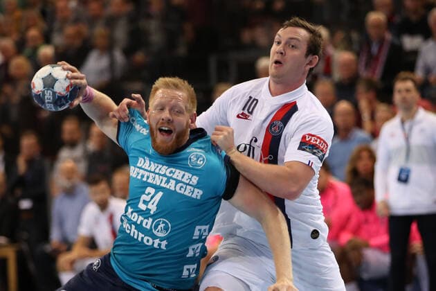 SG Flensburg Handewitt vs. Paris Saint German HB, Handball, EHF Champions League Group Phase, 06 11 19 Flensburg Jim Gottfridsson SG Flensburg Handewitt, 24 vs. Sander Sagosen Paris Saint Germain HB, 10 Copyright: xBEAUTIFULxSPORTS MarioxM.xKobergx