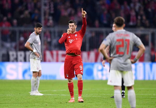 FOOTBALL CHAMPIONS LEAGUE SAISON 2019 2020 preliminary round group B FC Bayern Muenchen Olympiakos Piraeus 06 11 2019 JUBEL FC Bayern Muenchen scorers to 1 0 Robert Lewandowski with baby cheers