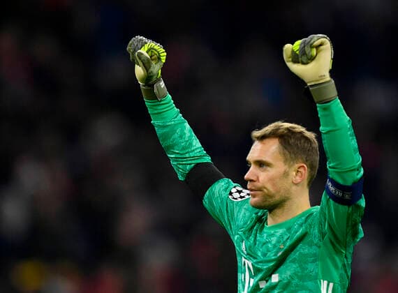 Final Cheers Goalkeeper Manuel Neuer FC Bayern Munich FCB Champions League CL Group Phase FC Bayern Munich FCB vs Olympiakos Piräus Piraeus 06 11 2019 DFL REGULATIONS PROHIBIT ANY USE OF PHOTOGRAPHS AS IMAGE SEQUENCES AND OR QUASI VIDEO FC Bayern Munich FCB vs Olympiakos Piräus Piraeus