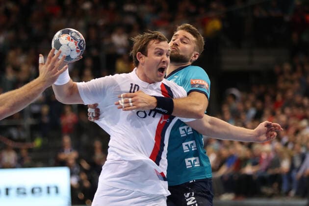 SG Flensburg Handewitt vs. Paris Saint German HB, Handball, EHF Champions League Group Phase, 06 11 19 Flensburg Sander Sagosen Paris Saint Germain HB, 10 vs. Jacob Heinl SG Flensburg Handewitt, 21 Copyright: xBEAUTIFULxSPORTS MarioxM.xKobergx