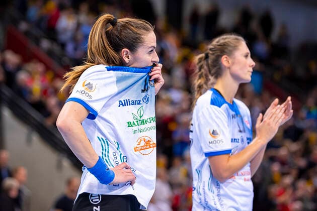 Ludwigsburg, Germany 06 November 2019 HBF 19 20 SG BBM Bietigheim vs. Thueringer HC Iveta Koresova Thueringer HC dissatisfied disappointed disappointed downcast frustrated, Ludwigsburg MHP Arena Baden Württemberg Germany