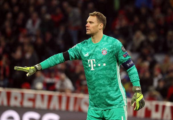 Football Champions League FC Bayern Olympiacos FC 2 0 Manuel New Munich Germany Allianz Arena