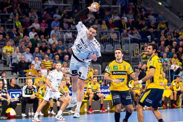 Mannheim, Germany 07 November 2019 HBL 19 20 Rhein Neckar Löwen vs. THW Kiel Hendrik Pekeler THW Kiel , Romain Lagarde Loewen , Ilija Abutovic Loewen Mannheim SAP Arena Baden Württemberg Germany