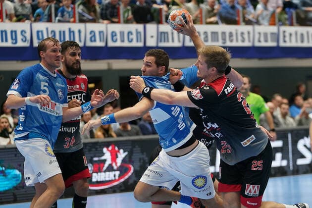 GER, 1 HBL men, Bergischer HC vs. HC Erlangen 07 11 2019, Klingenhalle, Solingen, GER, 1 HBL men, Bergischer HC vs. HC Erlangen, in picture shows Tomas Babak BHC 19 , with one goal throw nordphotox xMeuter nph00351