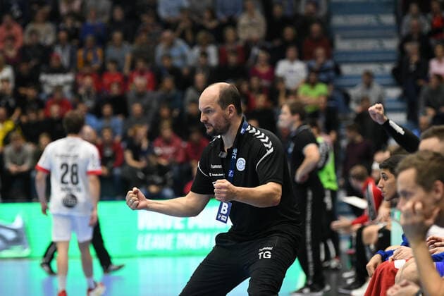 Torge Greve Coach VfL Gummersbach cheers, , VfL Gummersbach TuS Ferndorf, Men, 2 League, Liqui Moly Handball Bundesliga, 11 Matchday, 07 11 2019, VfL Gummersbach TuS Ferndorf, Handball, Liqui Moly 2 Handball Bundesliga, Men, Matchtime 2019 20 Gummersbach Copyright: xAugstx xEibner-Pressefotox EP_jat
