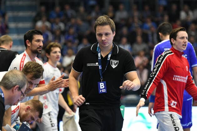 Michael Lerscht Coach TuS Ferndorf hecktisch, VfL Gummersbach TuS Ferndorf, Men, 2 League, Liqui Moly Handball Bundesliga, 11 Matchday, 07 11 2019, VfL Gummersbach TuS Ferndorf, Handball, Liqui Moly 2 Handball Bundesliga, Men, Season 2019 20 Gummersbach Copyright: xAugstx xEibner-Pressefotox EP_jat