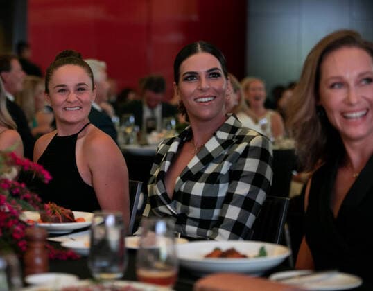 TENNIS FED CUP OFFICIAL DINNER, Ash Barty, Ajla Tomljanovic and Sam Stosur during the 2019 Fed Cup Final Dinner at the State Reception Centre in Perth, Thursday, November 7, 2019. ( NO ARCHIVING, EDITORIAL USE ONLY, NO USE IN BOOKS WITHOUT CONSENT PERTH WA AUSTRALIA  Copyright: xFIONAxHAMILTONx 20191108001431432786
