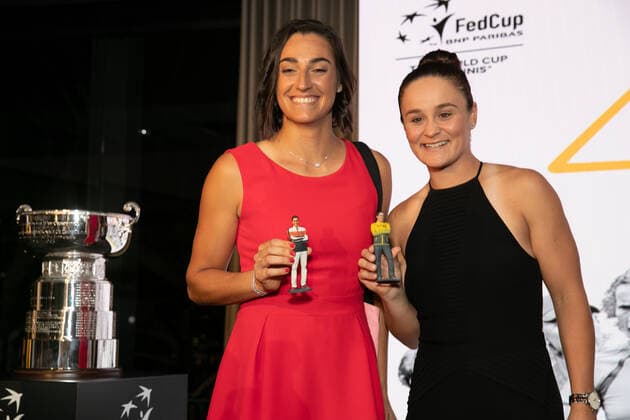 TENNIS FED CUP OFFICIAL DINNER, Caroline Garcia and Ash Barty hold the gifts the teams gave each other during the 2019 Fed Cup Final Dinner at the State Reception Centre in Perth, Thursday, November 7, 2019. ( NO ARCHIVING, EDITORIAL USE ONLY, NO USE IN BOOKS WITHOUT CONSENT PERTH WA AUSTRALIA  Copyright: xFIONAxHAMILTONx 20191108001431432850