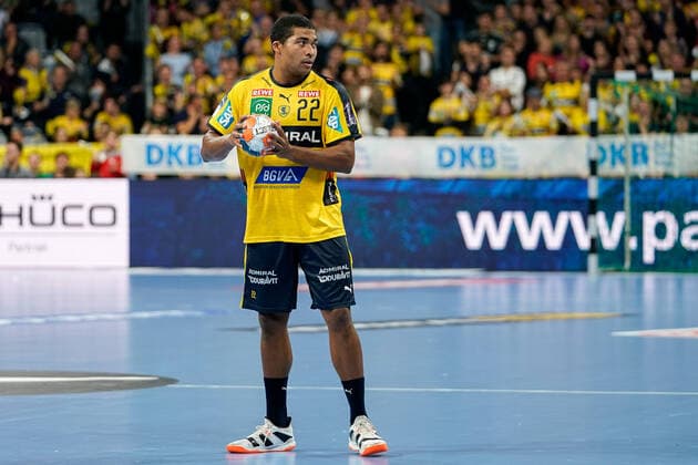 Mads Mensah Larsen RNL, 22 , on ball, clipping, full body, single picture, action, action, 07 11 2019, Mannheim Germany , Handball, Bundesliga, Rhein Neckar Löwen THW Kiel xozx