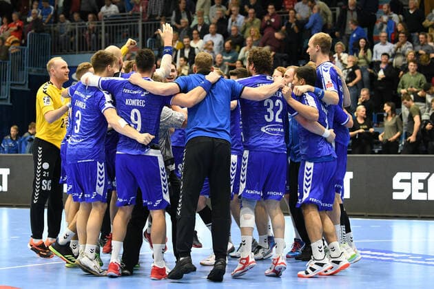 Cheers over the derby victory over TuS Fensdorf at VfL Gummersbach, ,, VfL Gummersbach TuS Ferndorf, Men, 2 League, Liqui Moly Handball Bundesliga, 11 Matchday, 07 11 2019, VfL Gummersbach TuS Ferndorf, Handball, Liqui Moly 2 Handball Bundesliga, Men, 2019 Season 20 Gummersbach Copyright: xAugstx xEibner-Pressefotox EP_jat