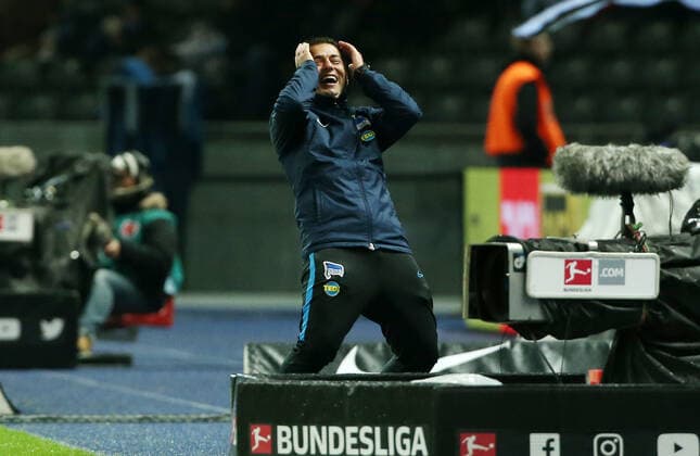 coach Ante Covic stunned disappointed disappointment sports football football DFL Bundesliga men season 2019 2020 09 11 2019 Hertha BSC Berlin vs RasenBallsport RB Leipzig RBL DFL regulations prohibit any use of photographs as image sequences and or quasi video