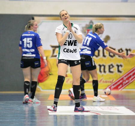 Kathrin Pichlmeier VfL Oldenburg 10 GER, Handball, 1 Bundesliga Women, HSG Blomberg Lippe against VfL Oldenburg, 09 11 2019 Blomberg Copyright: xStrohdiekx Eibner-Pressefotox EP_jsk