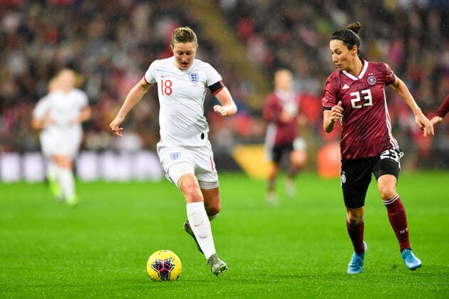 Ellen White England , Lionesses 18 with Ball Sara Doorsoun Germany, DFB Women 23 watching, 09 11 2019, London England , Football, Friendly match England Germany xmkx
