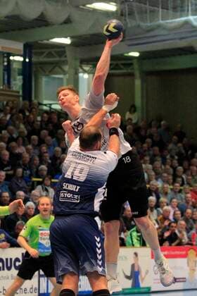 2 Bundesliga Handball VfL Luebeck Schwartau TV Emsdetten 09 11 2019, Hansehalle Luebeck, GER, 2 Bundesliga Handball VfL Luebeck Schwartau TV Emsdetten in picture picture shows Johannes Wasielewski TV Emsdetten in jump shot over Jan Schult VfL Luebeck Schwartau nordphotox xTauchnitz nph00059