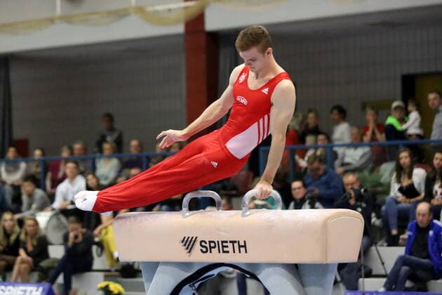 Leonard Prügel (SC Cottbus) am Pauschenpferd 6. Wettkampftag der DTL 1. Bundesliga SC Cottbus - KTV Straubenhardt 35-23 in Forst Lausitz *** Leonard Prügel SC Cottbus on pommel horse 6 day of competition of the DTL 1 Bundesliga SC Cottbus KTV Straubenhardt 35 23 in Forst Lausitz